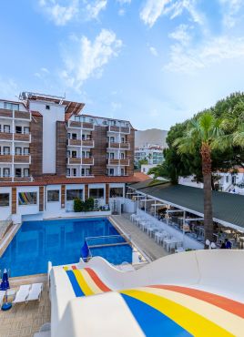 CLUB MUNAMAR BEACH RESORT
