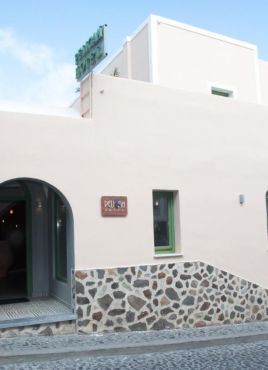 PELICAN HOTEL SANTORINI