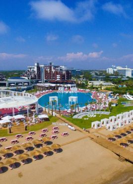 SELECTUM LUXURY RESORT