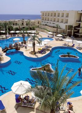 DOUBLETREE BY HILTON SHARKS BAY RESORT