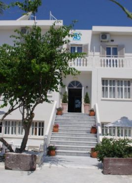 KAMARI BLU BOUTIQUE HOTEL