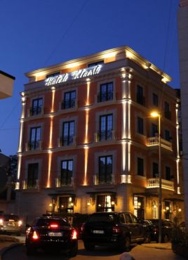 KLOEST HOTEL