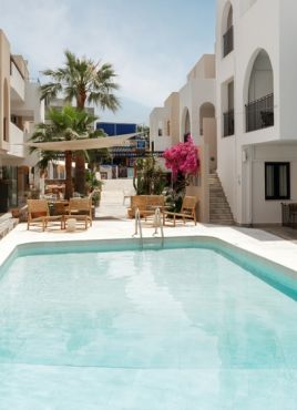 NAMI HOTEL & SUITES