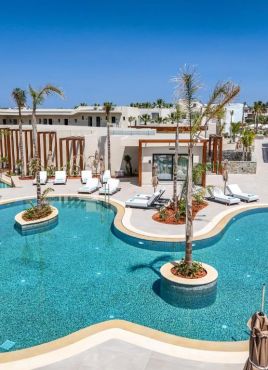 NOBLE HOTEL & SUITES-ADULTS ONLY
