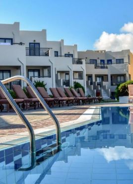 YRIA BEACH HOTEL