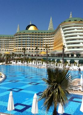 DELPHIN IMPERIAL