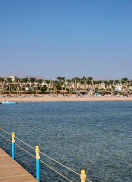 Coral Sea Water World Resort